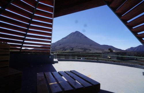 Sao Filipe Hotel | Casa Marisa 2.0: Pet-Friendly Retreat with Breakfast Included