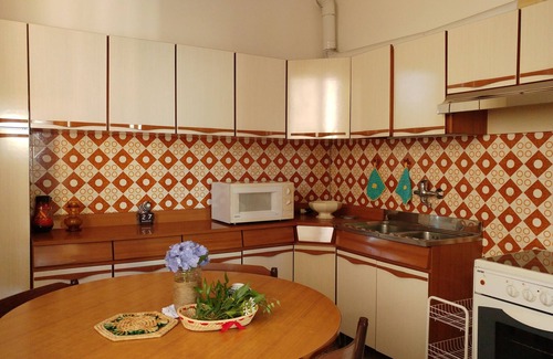Acquaseria Apartment | Casa Mariuccia - Tranquil Garden Retreat by the Lake