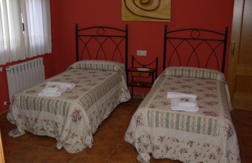 Niembro House | Welcoming Casa Mariví: Family-Friendly Getaway Awaits