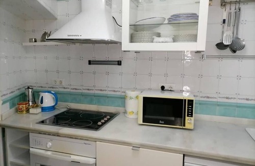 Cutar House | Discover Casa Maruja: Relax with Jacuzzi & Wifi in Cútar