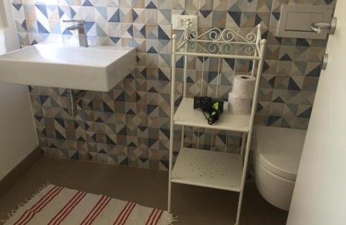 Castelletto Apartment | Cozy Casa Mary: Oceanfront Views & Pet-Friendly Stay