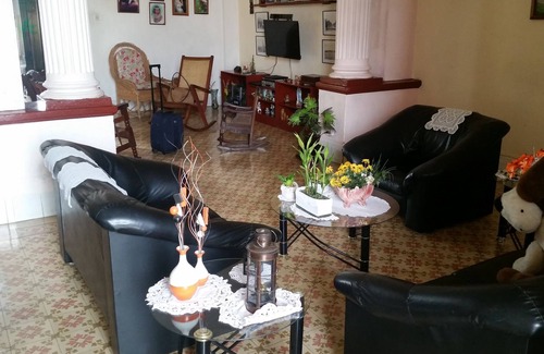 Cienfuegos House | Relax at Casa Mary y Rafe with Ocean Views and Spa