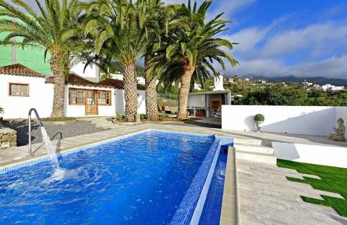 Tijarafe House | Discover Casa Maryluna: Family-Friendly Paradise with Pool