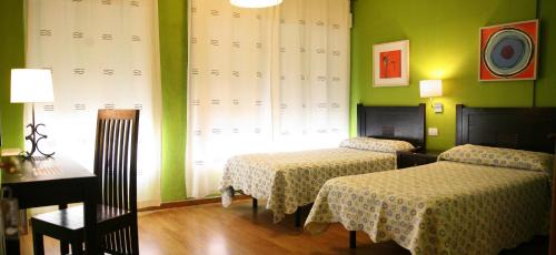 Sarria House | Discover Casa Matías: Family-Friendly & Accessible Retreat