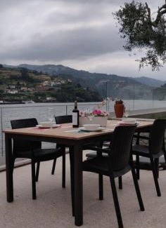 Santa Cruz do Douro House | Explore Casa Mateus - Aregos Douro Valley with Amazing Amenities