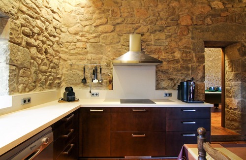 Sagas Cottage | Ideal Casa Mateus for 11: Pet-Friendly with Pool Access