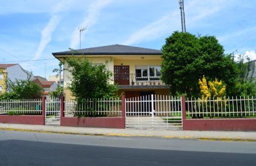 Catasol House | Independent Casa in Central Melide - Ideal for Families