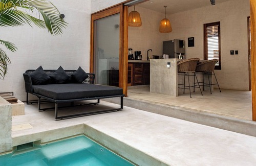 Los Tamarindos Apartment | Unforgettable Stays at Casa Mava with Oceanfront Views