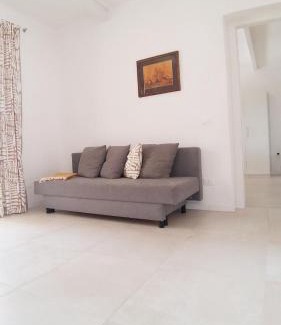 Colombaro Apartment | Casa Mavi: Family-Friendly Stay with Delicious Dining