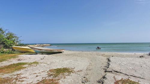 Margarita Island House | Oceanfront Casa Maya Playa El Yaque - Guest Rated 8.8/10