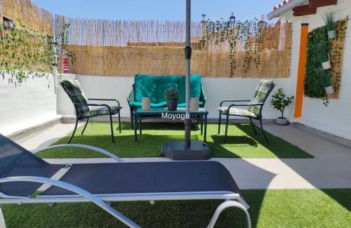 Pego House | Casa Mayago: Family-Friendly Retreat with Terrace & Sun Deck