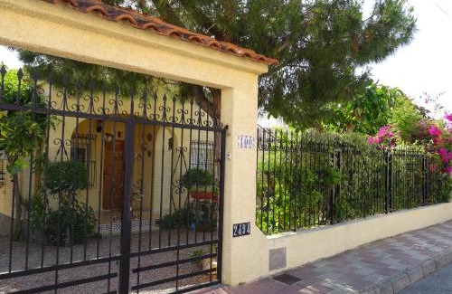 San Fulgencio House | Cozy Casa Mediterráneo with Ocean Views & Pet-Friendly Stays
