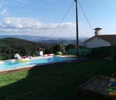 Moreira do Castelo House | Casa Mendes Lopes: Oceanfront Escape with Pool & Kids’ Fun
