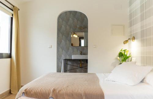 Hondarribia House | Oceanfront Bliss at CASA MENDILORE: Rated 9.5/10