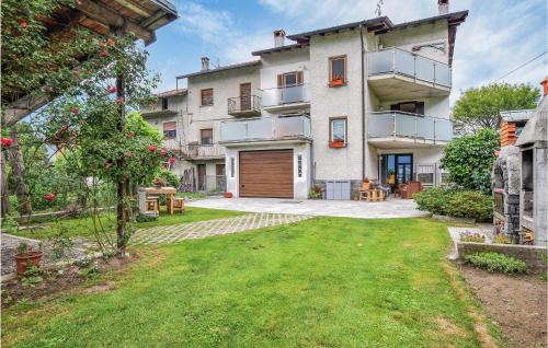 Samolaco Apartment | Pet Friendly Stay at Casa Meno - Rated 9/10 by Guests