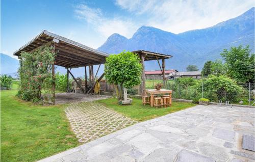 Samolaco Apartment | Pet Friendly Stay at Casa Meno - Rated 9/10 by Guests