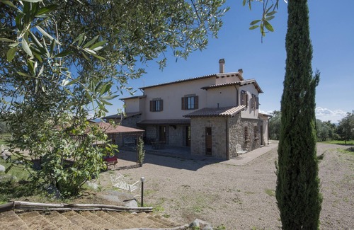 Montefiascone Apartment | Casa Meridiana: Cozy Retreat with Ocean Views and Pool