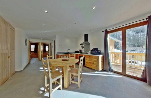 Aiguilles Apartment | CASA-Mezan, appartement cosy 2 chambres