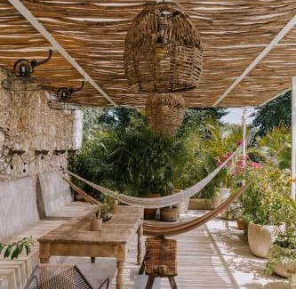 Centro Bed & Breakfast | Enchanting Casa Mezcla: Oceanfront Bed & Breakfast Retreat