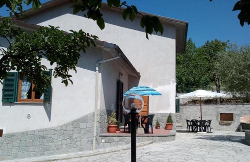 Castelnuovo di Garfagnana House | Budget-Friendly CASA MIA: 9/10 Guest Rated with Great Amenities
