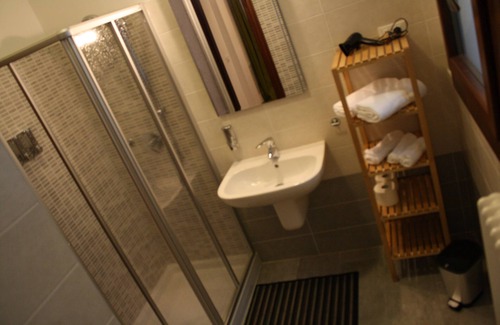 Trento Old Town Bed & Breakfast | Self Check-In at B&B Mia: Family-Friendly with Spa & Breakfast
