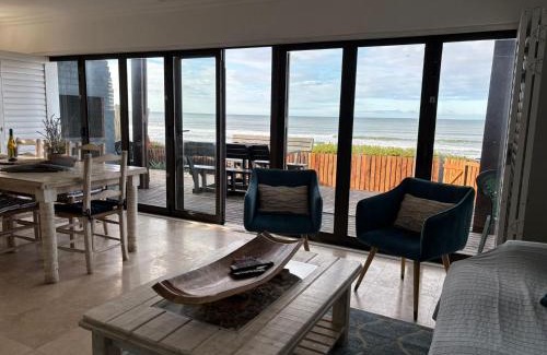 Witsand House | Discover CASA MIA: Oceanfront Retreat Rated 9.3/10