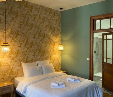 Aspet Bed & Breakfast | Relaxing Retreat at Casa Miasto with Spa & Hot Tub Access