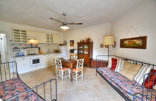 Montalto di Castro House | Casa Micaela B: Relaxing Villa Apartment with Beautiful Garden