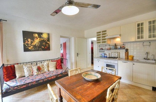Montalto di Castro House | Casa Micaela B: Relaxing Villa Apartment with Beautiful Garden