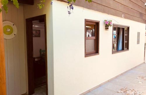 Ze Amandio Cabin | Discover Casa Mico Leão Dourado: Ocean View & Family-Friendly
