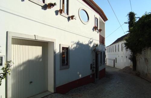 Carvalhal House | Discover Casa Mil Cores: Family-Friendly Retreat in Óbidos