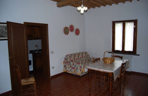 Cecina House | Idyllic Casa Milla 1: Poolside Retreat in Tuscany's Countryside