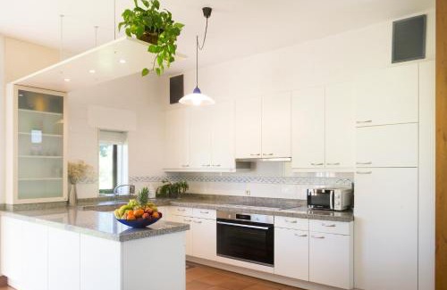 Brion House | Beachfront Family Escape at Casa Minu with Ocean Views