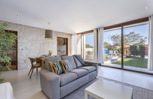 Sagres House | Discover Casa Miró with a Private Pool and Top Guest Ratings