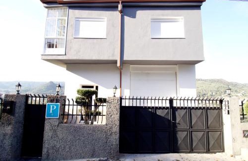 Reza House | Relax at CASA MIRADOR REZA with Family and Pets Welcome