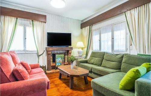 El Palo House | Discover Urb in Miraflores del Palo - Family-Friendly Retreat