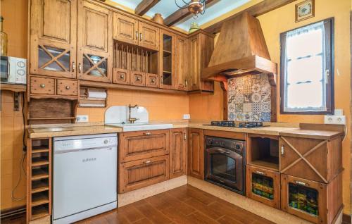 El Palo House | Discover Urb in Miraflores del Palo - Family-Friendly Retreat