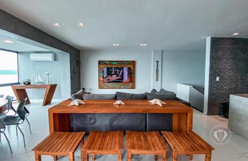 Conceicao de Jacarei House | Oceanfront Casa Mirante da Ilha: 4-Star Getaway in Angra