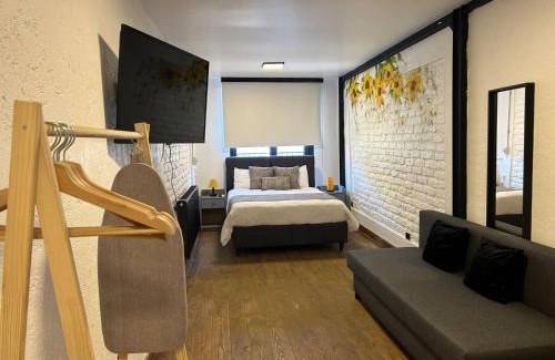 Istanbul City Center Apartment | Experience Maria Balat Historical House - Family & Pet Friendly