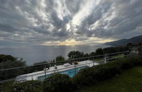 Camogli House | Casa Mirella: A Unique Gem with Oceanfront Bliss