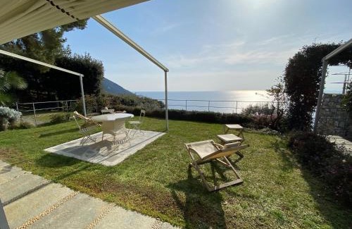 Camogli House | Casa Mirella: A Unique Gem with Oceanfront Bliss