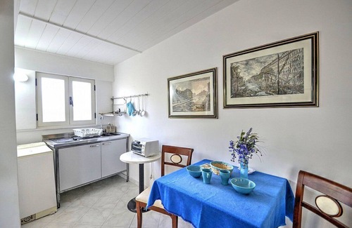 Sorrento House | Casa Miriam B: Bright Apartment with Garden & Free Wi-Fi