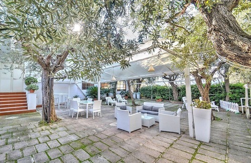 Sorrento House | Casa Miriam B: Bright Apartment with Garden & Free Wi-Fi