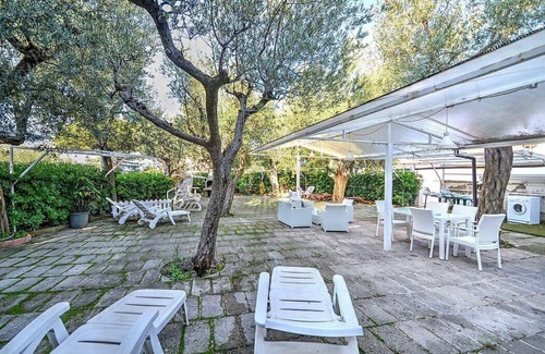 Sorrento House | Casa Miriam B: Bright Apartment with Garden & Free Wi-Fi