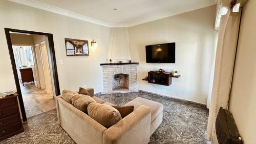 Miramar House | Discover Miramar Hola Sur: Family & Pet Friendly Retreat