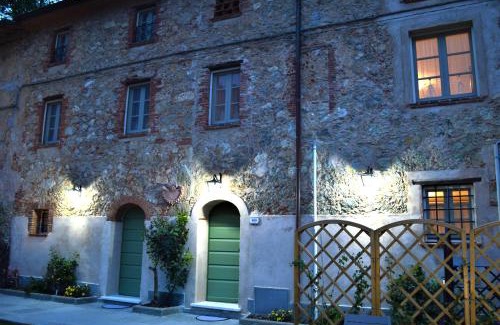 Camaiore House | Experience Casa Mita: Family-Friendly Retreat with Pool