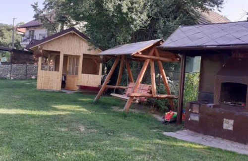 Bran House | Top-Rated Casa Moșoiu: Pet & Child Friendly Retreat