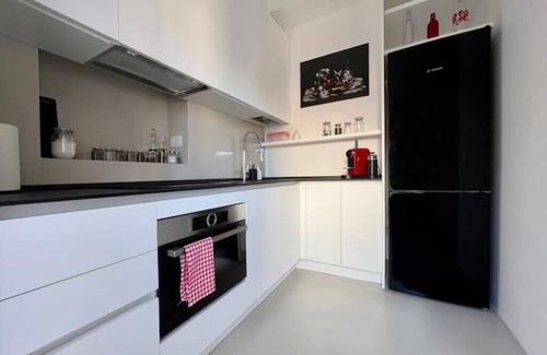Centro Storico Apartment | Discover Casa Mok: Spacious Retreat in Central Milan