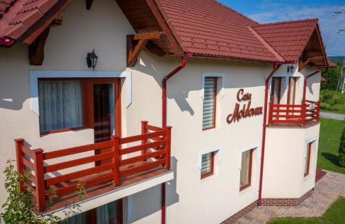 Sovata House | Discover Casa Moldovan: Child-Friendly Retreat Rated 9.5