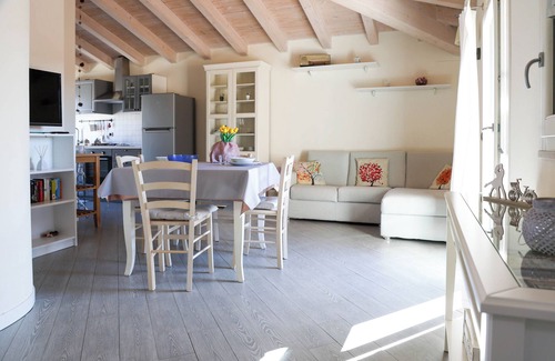 Lonato del Garda Apartment | Casa Monia - Two Bedroom Apartment, Sleeps 3